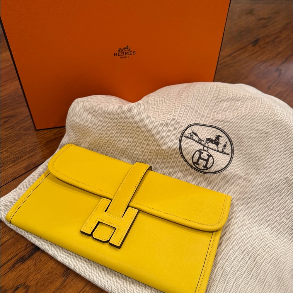 Hermès Jige Duo Clutch in Jaune de Naples and Rose Sakura Leather